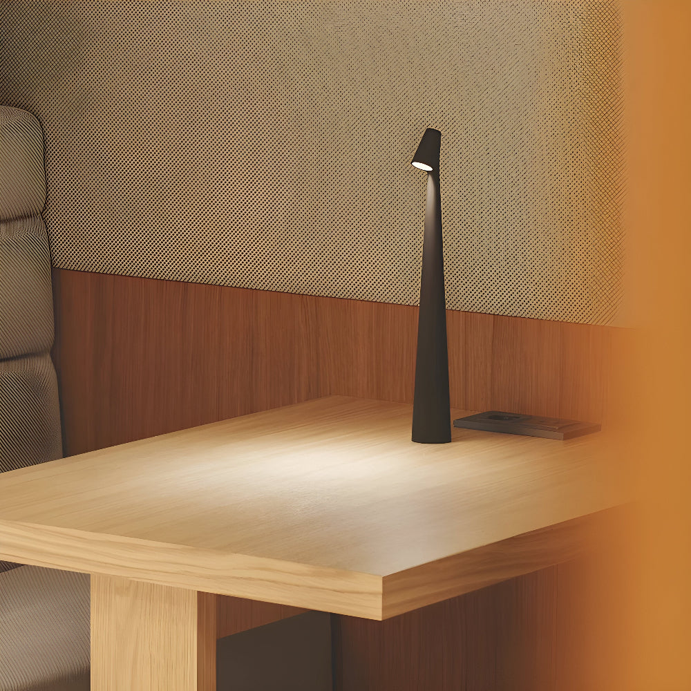 Cordless Table Lamp | Modern Battery Operated Desk Light With Touch Function | CozyLumi